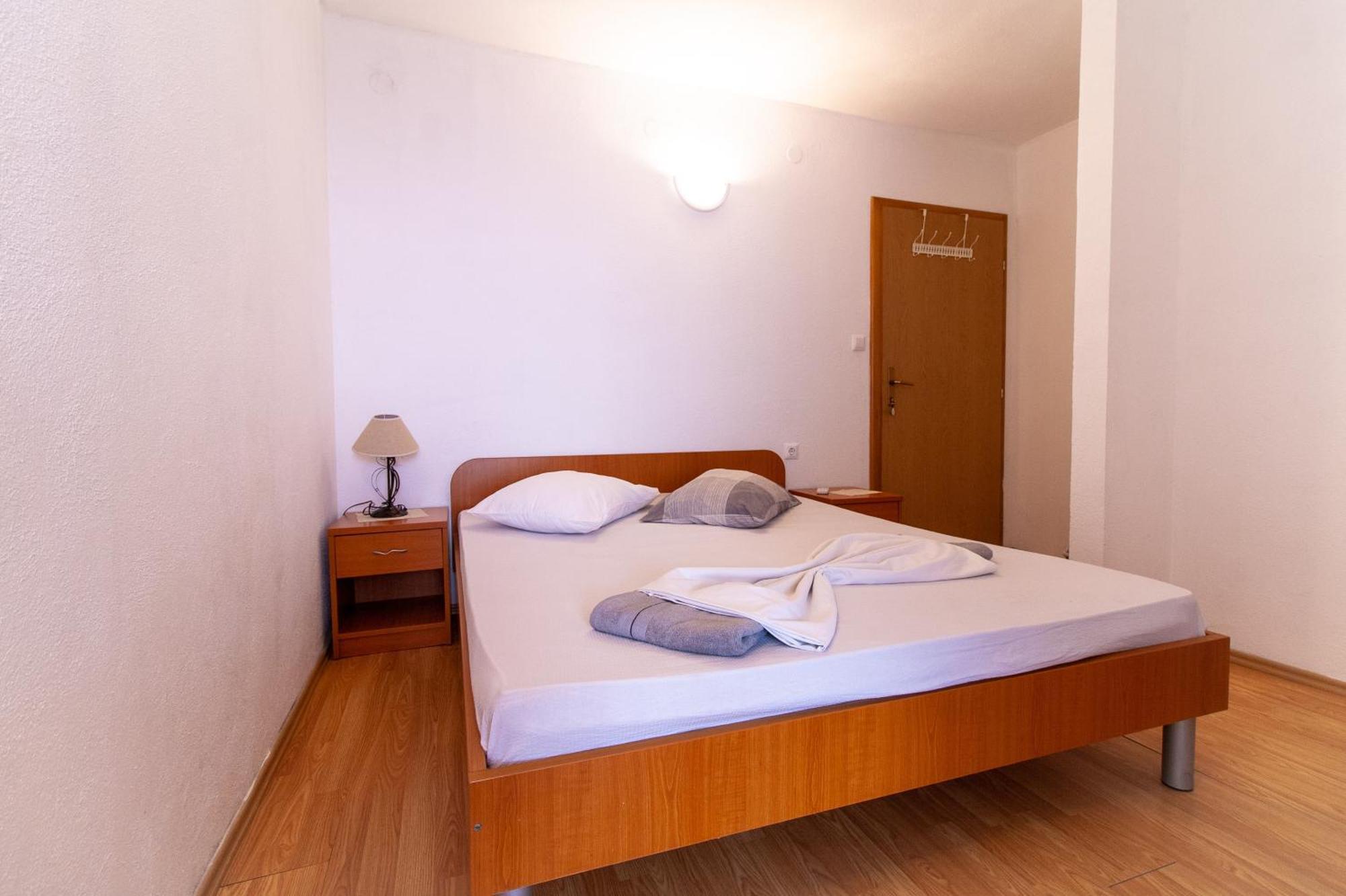 Apartments Laura Neum Chambre photo